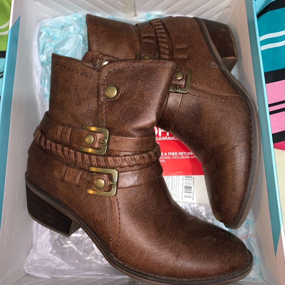 Baretraps brown ankle boots